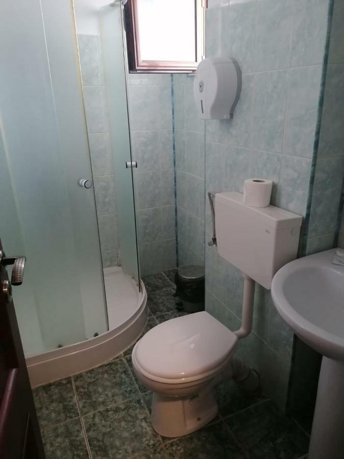 Hotel Pensiunea Pomi -Oesti Albestii Paminteni Exterior foto